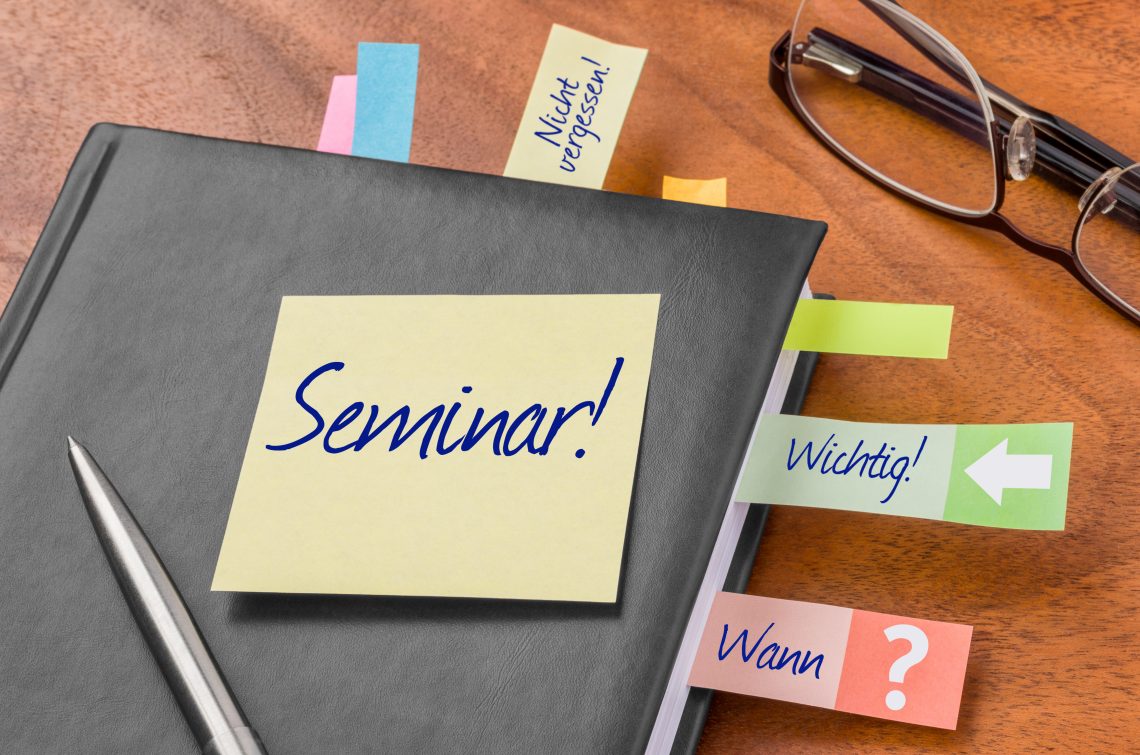 Terminkalender mit Haftnotiz - Seminar